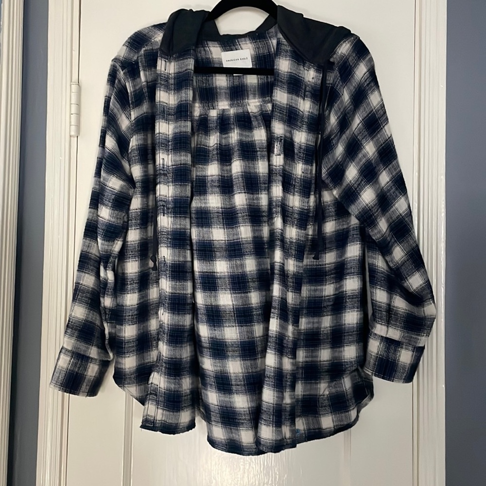 AE Cozy Cabin Oversized Hoodie Flannel in size MEDIUM